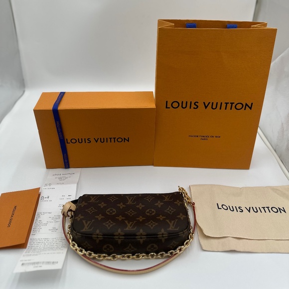 Louis Vuitton Pochette Accessories Monogram - Picture 7 of 9